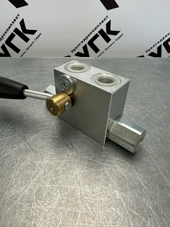 Гидрозамок двусторонний VBPDE 3/8"L C/RUBINETTO DX