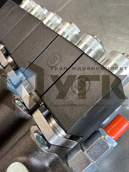 06Z80 AAAAAA ES3 24 VDC G Гидрораспределитель (Болгария)