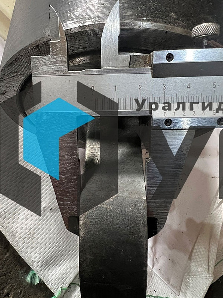 Гидроцилиндр подъема кузова КАМАЗ 6520-8603010